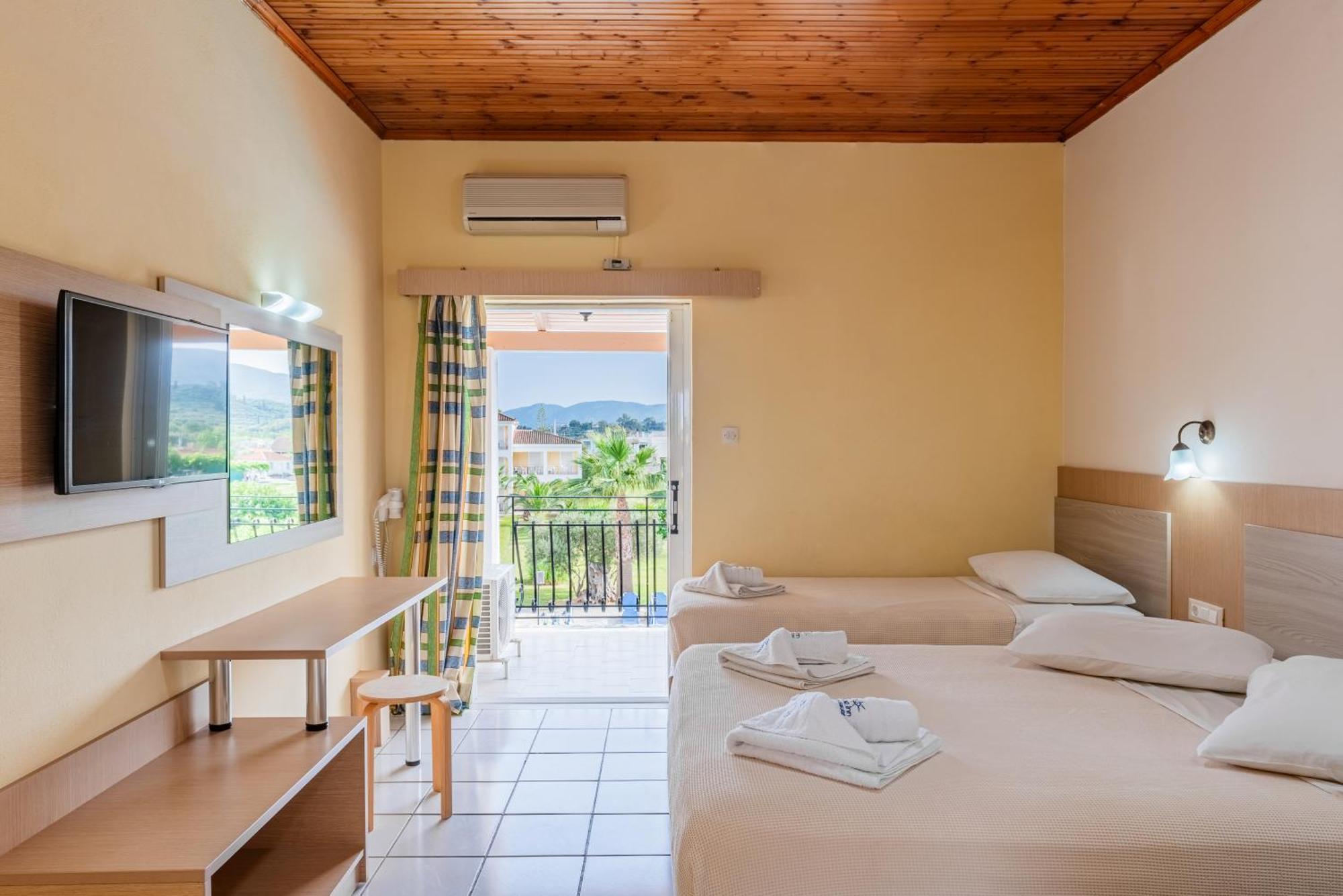 Village Inn Studios & Family Apartments Laganas Ngoại thất bức ảnh